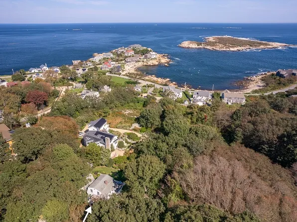 27 Straitsmouth Way, Rockport, MA 01966