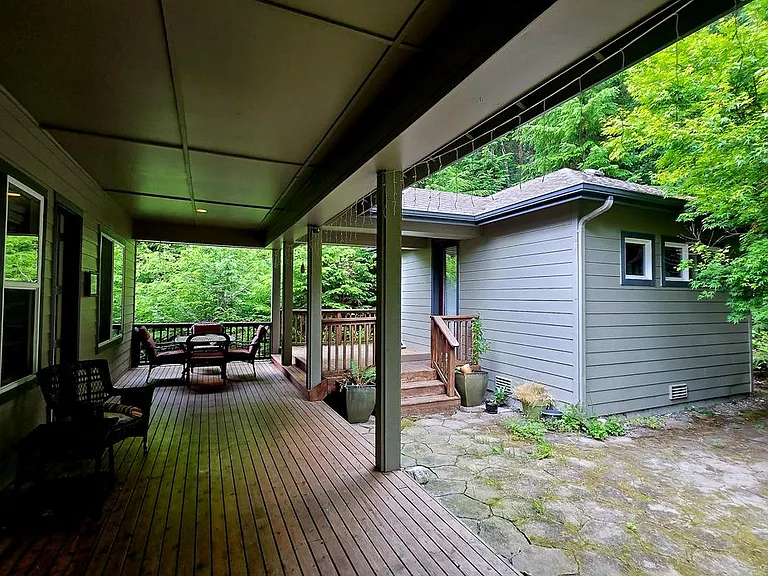 81 Mount Constance Way — Photo 29