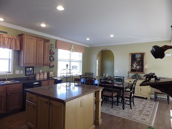 3rd image of 1718 Stonebrook Ln