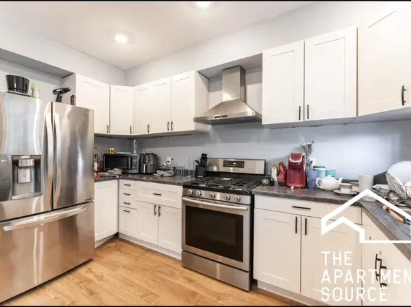 2832 W Lyndale St #1A, Chicago, IL 60647