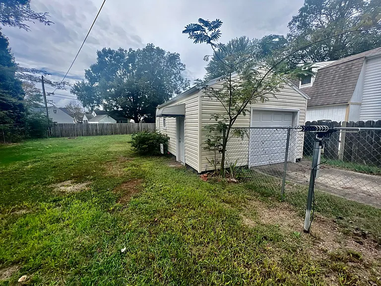8121 Old Ocean View Rd — Photo 22