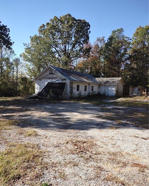 2nd image of 10257 Indian Creek Rd