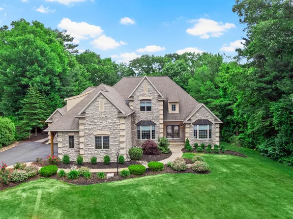 3 Devonshire Way, Halfmoon, NY 12065