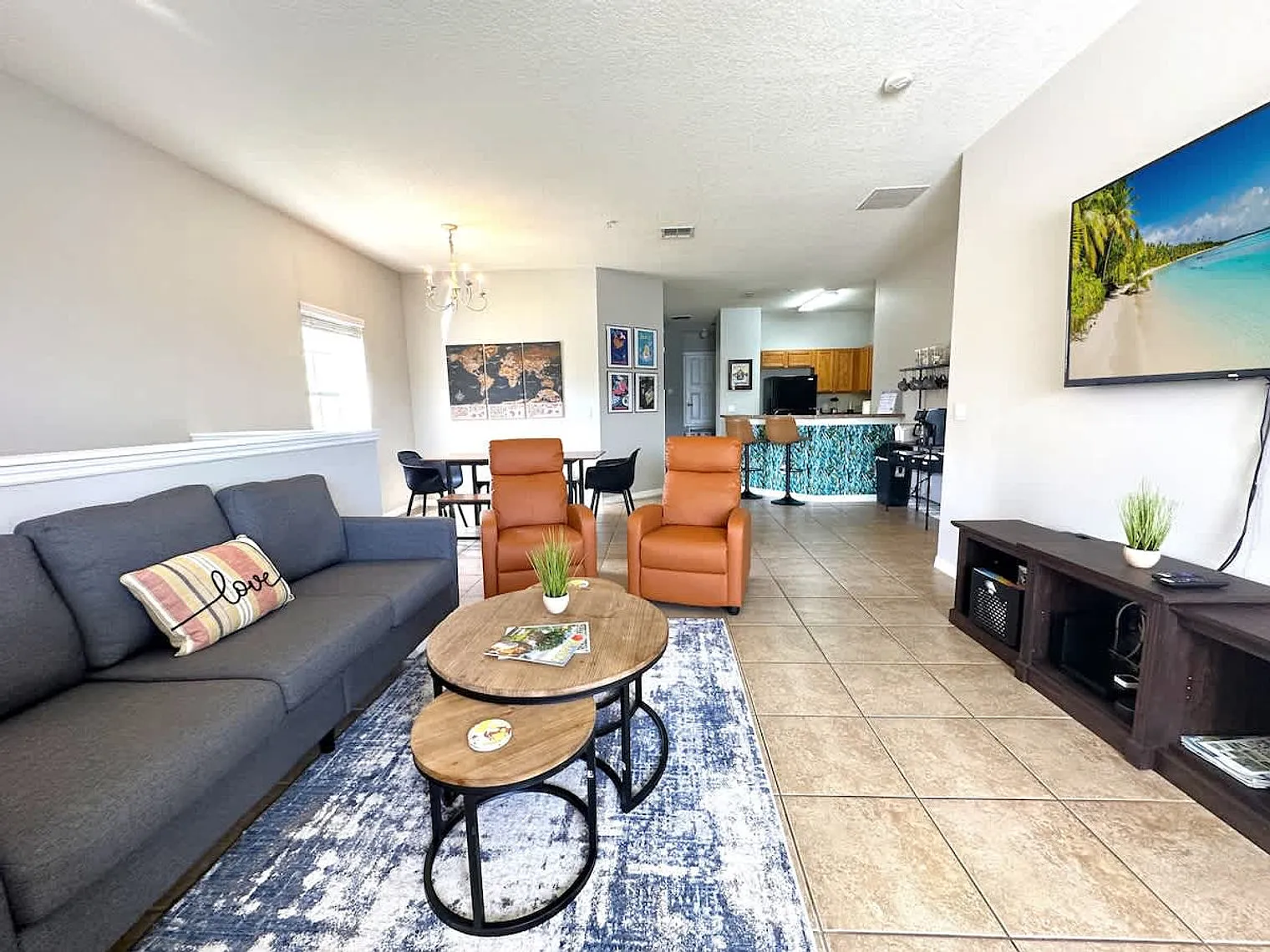 3 bed, 2.0 bath, 1420 sqft, $5,070 — Photo 3