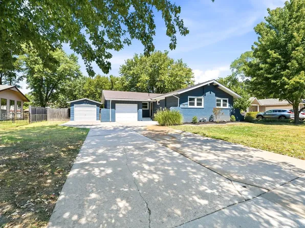 502 W Allison St, Andover, KS 67002