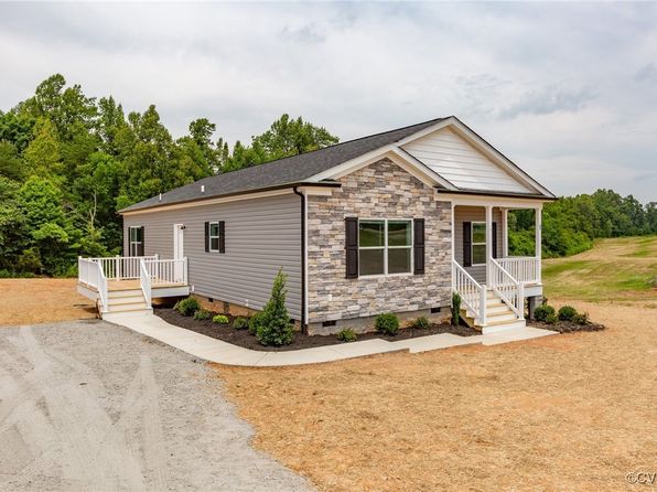 967 Levi Rd, Green Bay, VA 23942