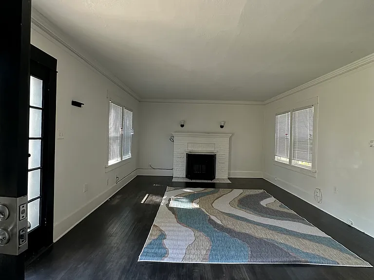 115 W Stadium Dr — Photo 3