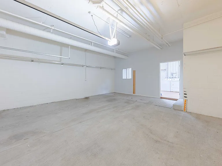 978 S Marengo Ave — Photo 29