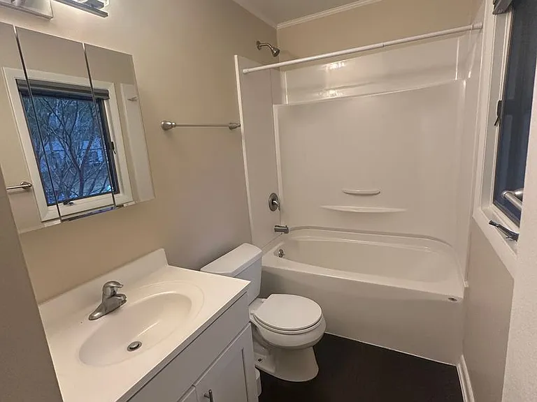 329 Shenandoah Cir — Photo 10