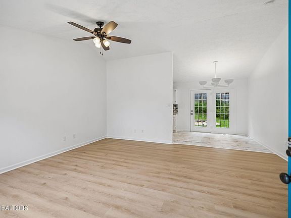 4th image of 2313 Arkwright Ln