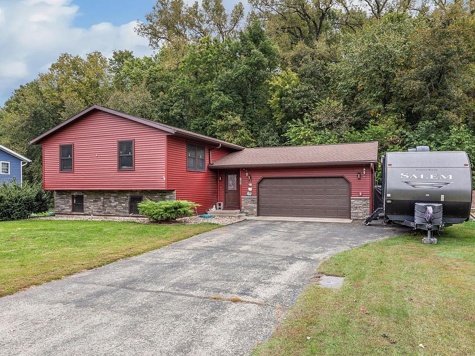 1st image of 703 Evergreen DRIVE
