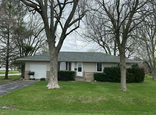 335 N Pine St, Piper City, IL 60959