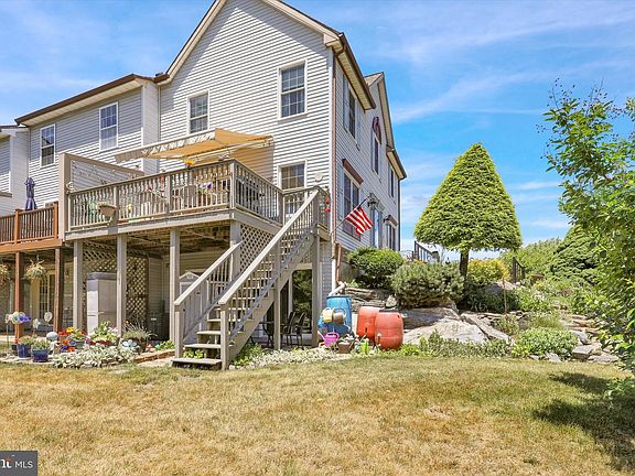 5th image of 124 Spruce Ct #U-0004