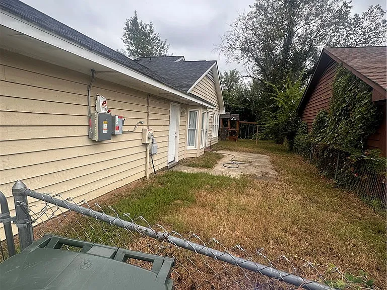 6848 Winchester St — Photo 3