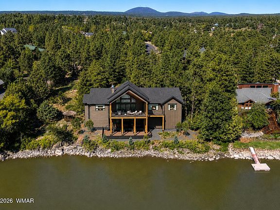 4th image of 688 Pine Creek Dr
