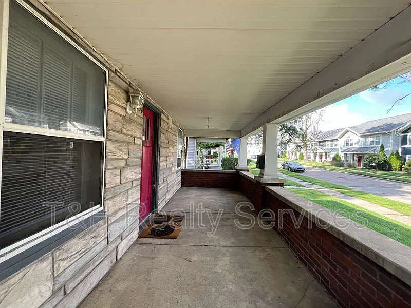 2 bed, 1.0 bath, 1040 sqft, $1,550 — Photo 3