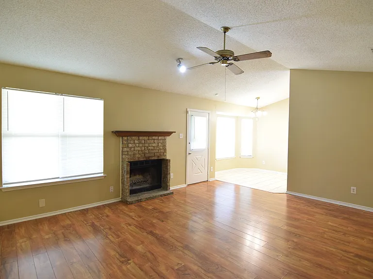 2502 Savage Dr — Photo 9
