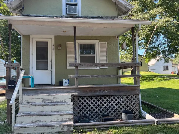 819 E Jackson St, Centerville, IA 52544