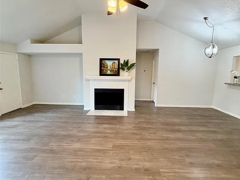 19114 Indian Grass Dr — Photo 4