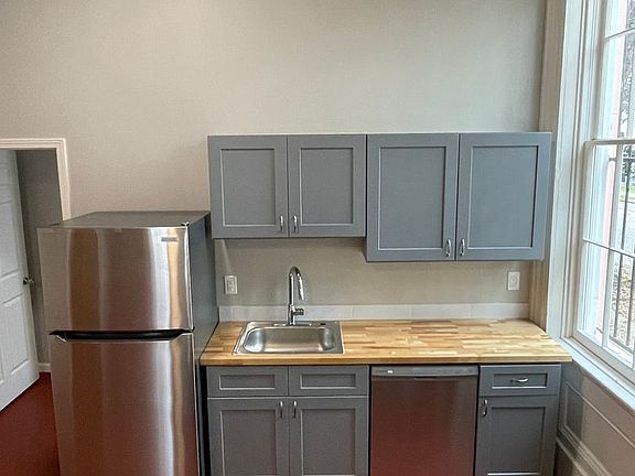 2nd image of 2103-05 Baronne St #1B