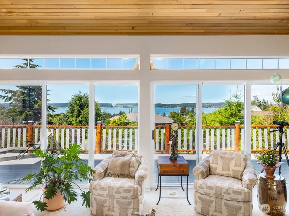 615 NE 4th Street, Coupeville, WA 98239