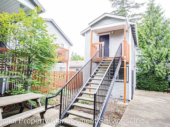 2nd image of 130 SE 105th Ave APT I1