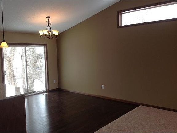 4th image of 842 102 nd Lane NE