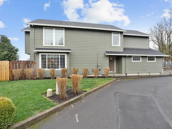 8640 SW Milon Ln, Portland, OR 97225