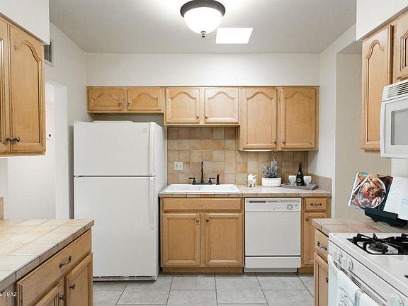 4th image of 3026 E 17th St