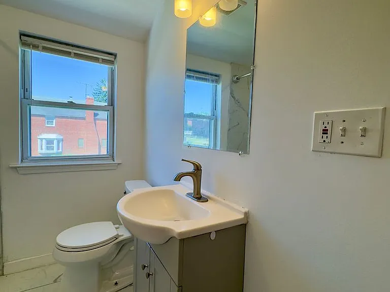 5781 Edgepark Rd — Photo 9