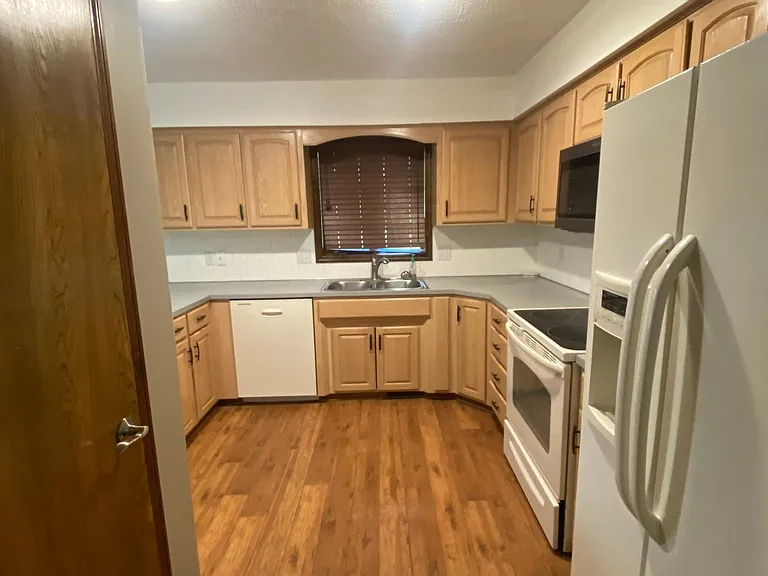 12916 S 28th Ave — Photo 10