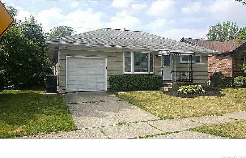 1st image of 221 W Hazeltine Ave