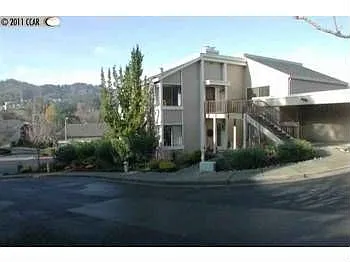 3386 Rossmoor Pkwy APT 1 photo 1