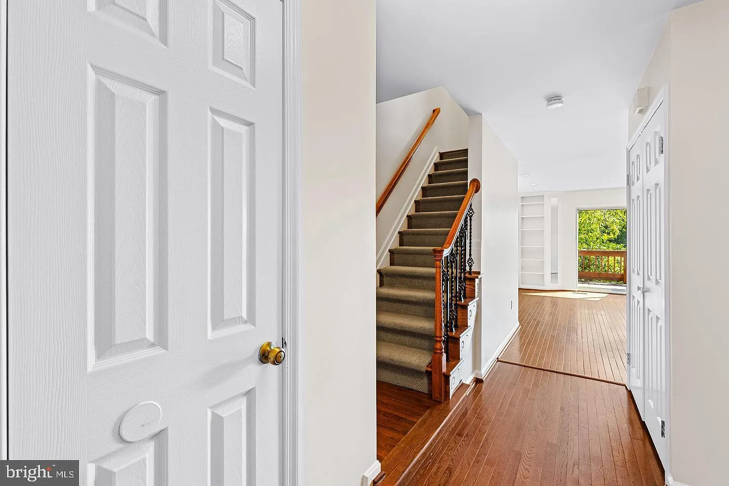 3 bed, 2.5 bath, 2040 sqft, $3,000 — Photo 3
