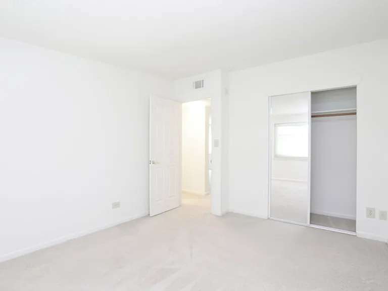 1013 Francis Dr — Photo 16