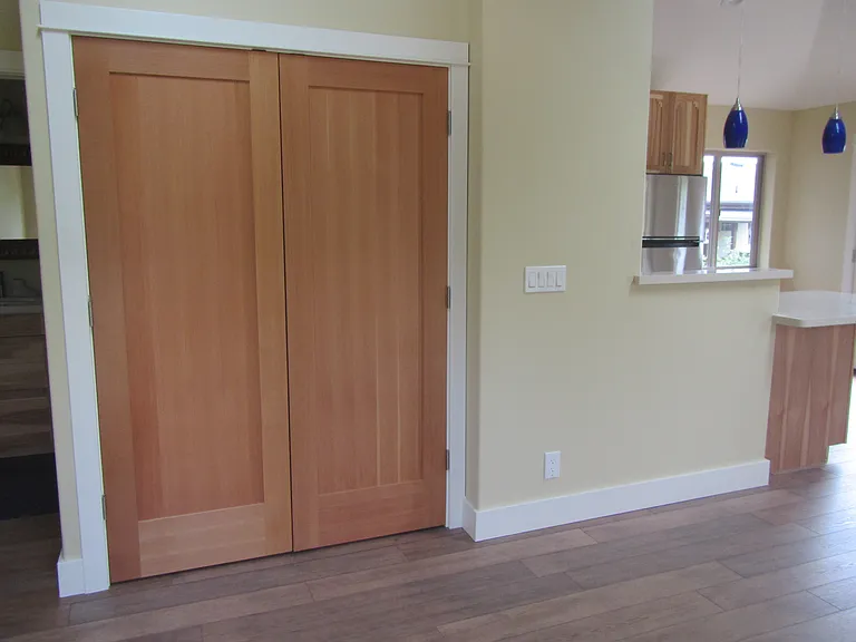 2475 Johnson Ave — Photo 4