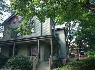 117 Davis Ave, Brookline, MA 02445