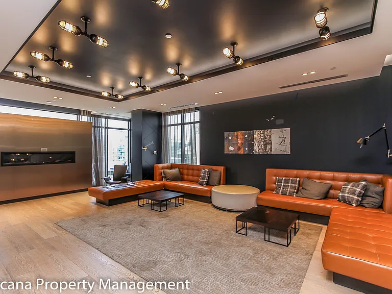 255 Bay St #1008 — Photo 22