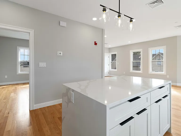 20 Alston St #20 — Photo 17