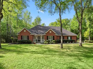 8911 Diamante Dr, Magnolia, TX 77354