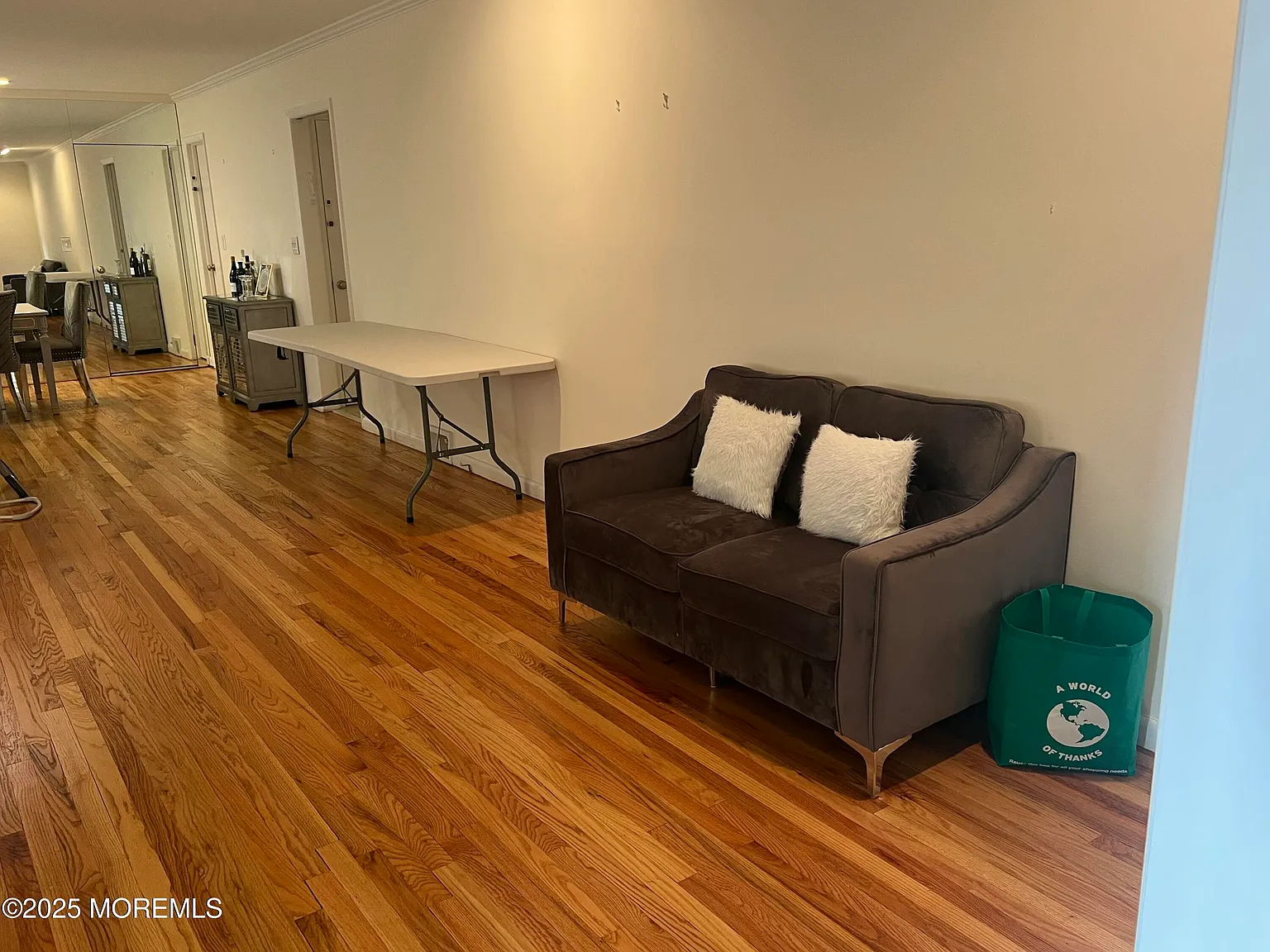 5 bed, 2267 sqft, $2,600 — Photo 2