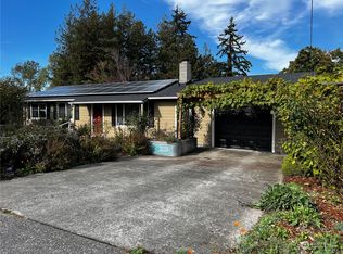 2101 E Viewmont Dr, Mount Vernon, WA 98273