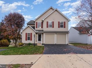 8 Azalea Ct, Manchester, PA 17345