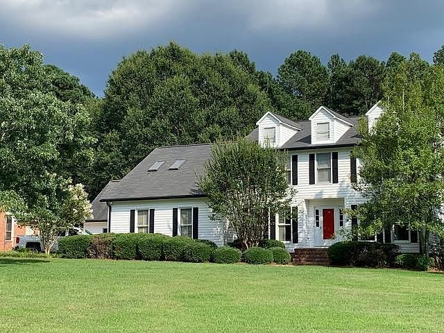 1st image of 211 Heathwood Dr