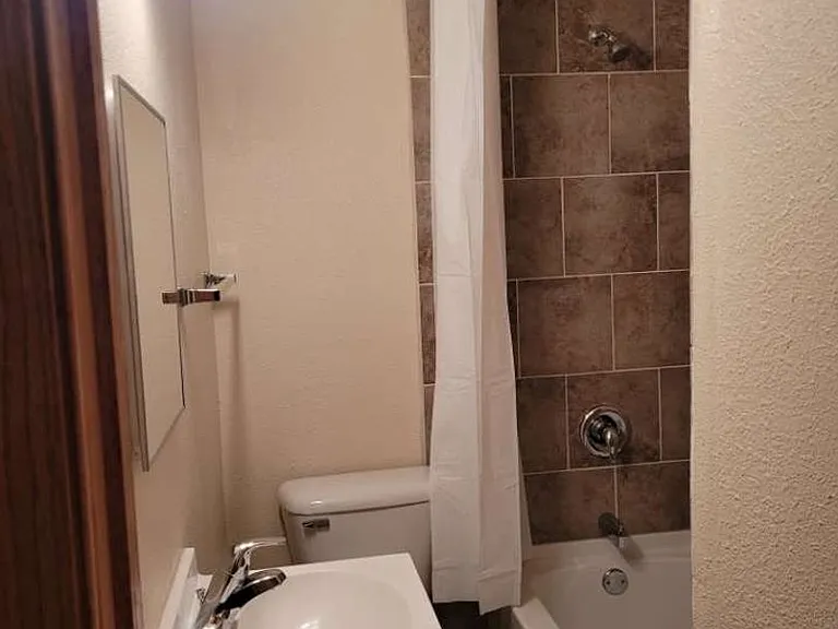 7610 W Clarke St — Photo 12