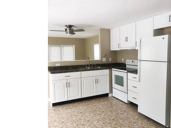 4th image of 16139 Peaceful Acres Ln