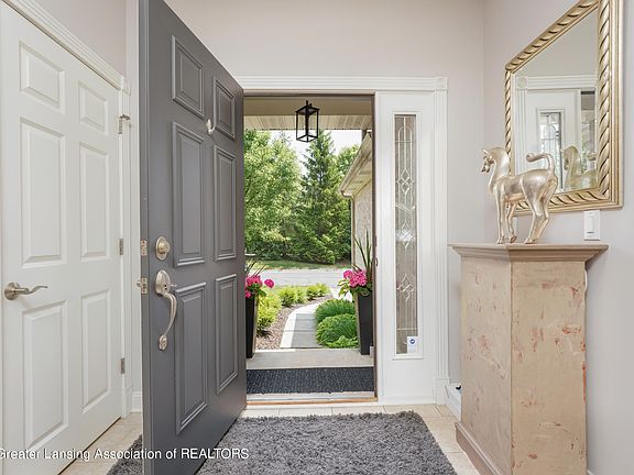 3rd image of 5545 Songbird Pointe Ln