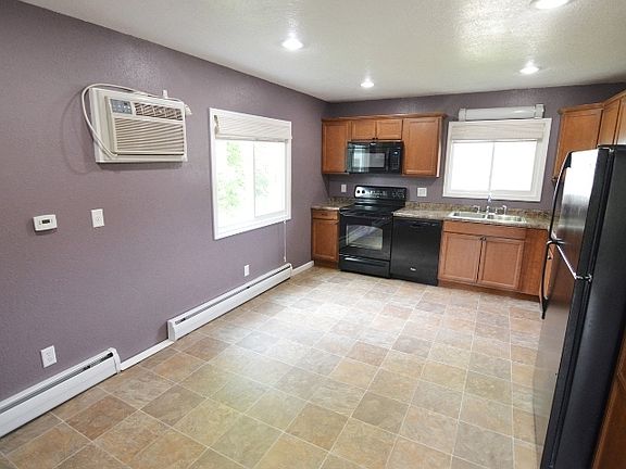 5th image of 105 W Wood St