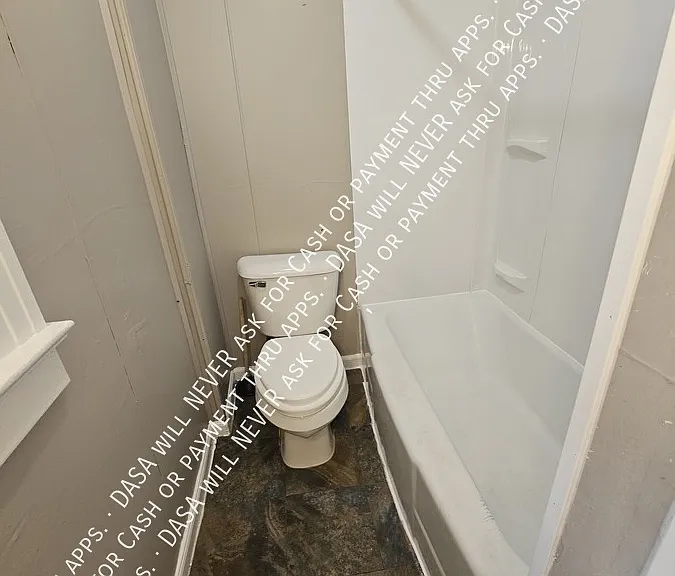 132 Anthony St — Photo 17