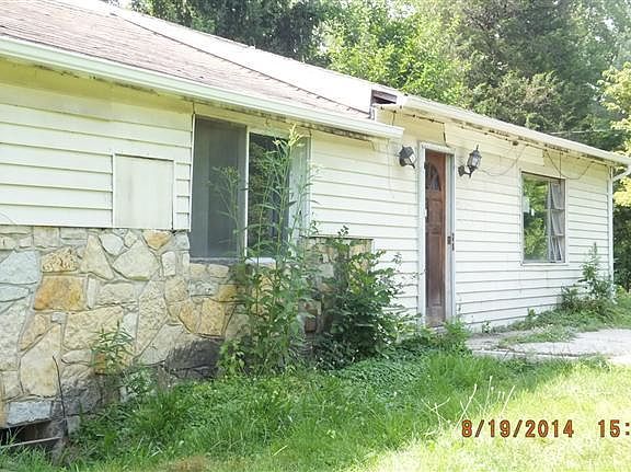 2nd image of 260 Armitage St